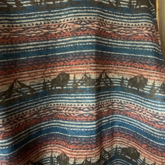 Ariat Caldwell printed shirt jacket like new - Picture 5 of 8